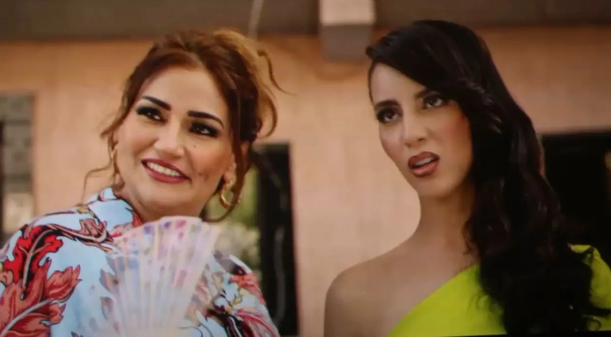 فيلم “الربحة” يتناول تحولات شباب حي شعبي من الفقر إلى النجاح في عالم الدخل الرقمي. فيلم “الربحة” يتناول تحولات شباب حي شعبي من الفقر إلى النجاح في عالم الدخل الرقمي.