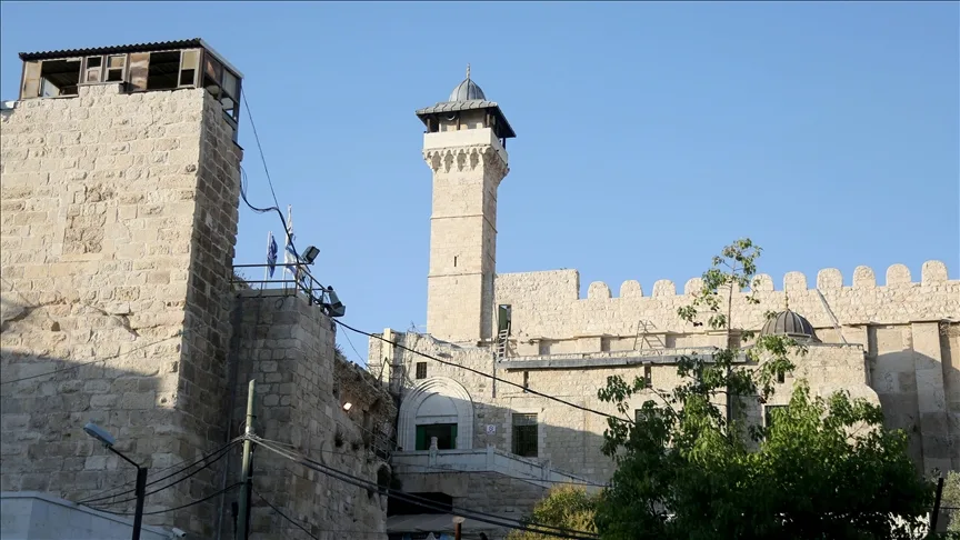 إسرائيل تعطل إمدادات الكهرباء في المسجد الإبراهيمي