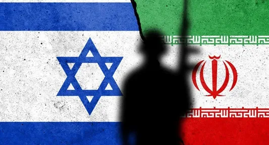 زيادة التوترات بين إسرائيل وإيران تدفع أسعار النفط للارتفاع زيادة التوترات بين إسرائيل وإيران تدفع أسعار النفط للارتفاع