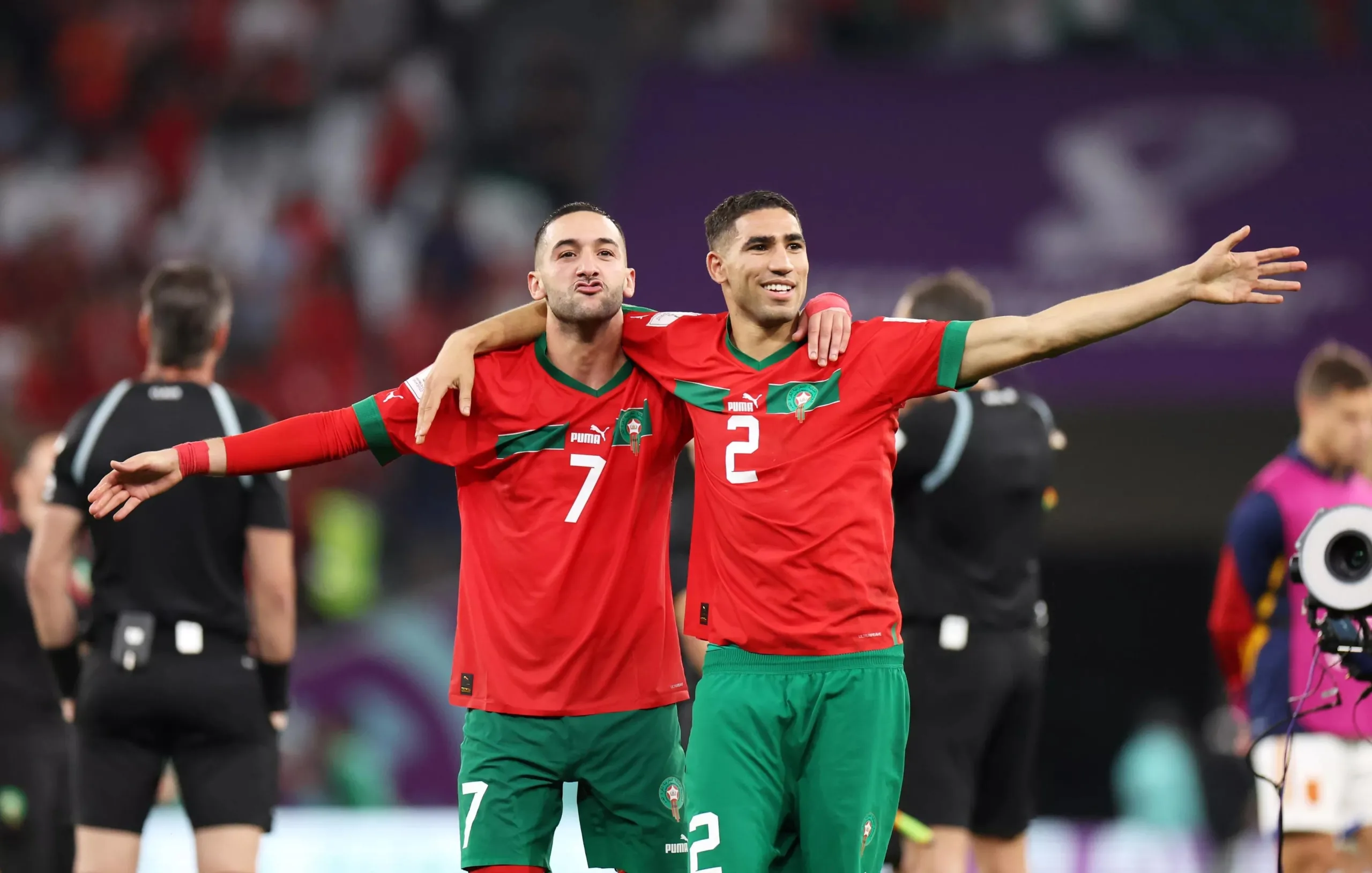 خالد ياسين: انتزاع حكيمي للكرة الذهبية أمر صعب وزياش مطالب بتقديم اعتذار علني. خالد ياسين: انتزاع حكيمي للكرة الذهبية أمر صعب وزياش مطالب بتقديم اعتذار علني.
