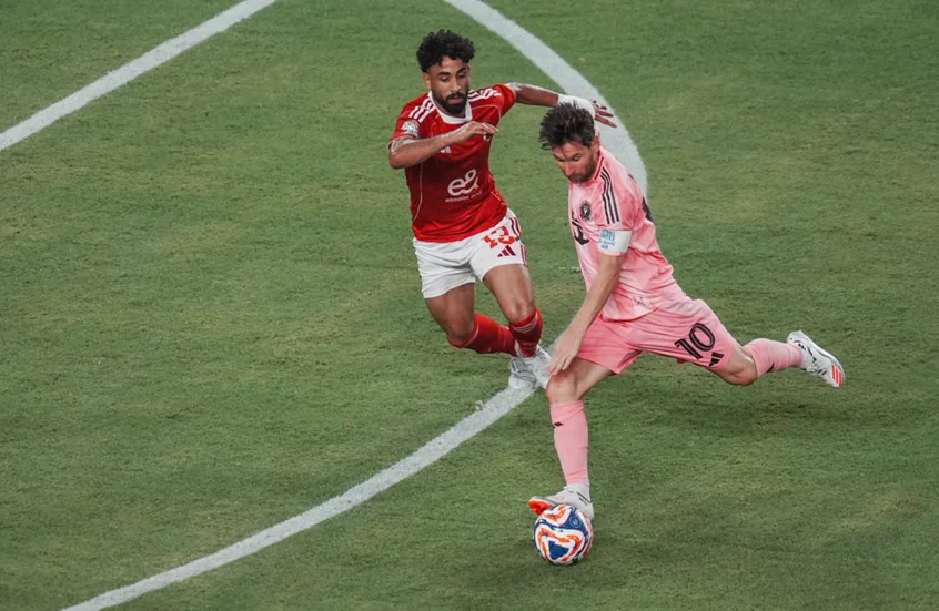 بالفيديو.. خدعة للجمهور حول تسجيل ميسي هدفًا مذهلاً ضد الأهلي المصري بالفيديو.. خدعة للجمهور حول تسجيل ميسي هدفًا مذهلاً ضد الأهلي المصري