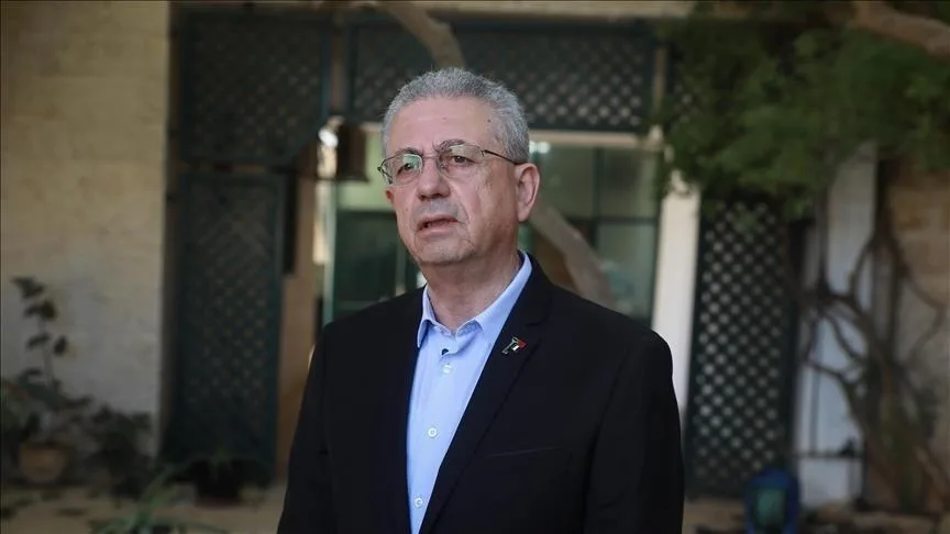 البرغوثي: إسرائيل تُستخدم النزاع الإيراني كستار لــ “أفعالها” في فلسطين البرغوثي: إسرائيل تُستخدم النزاع الإيراني كستار لــ “أفعالها” في فلسطين