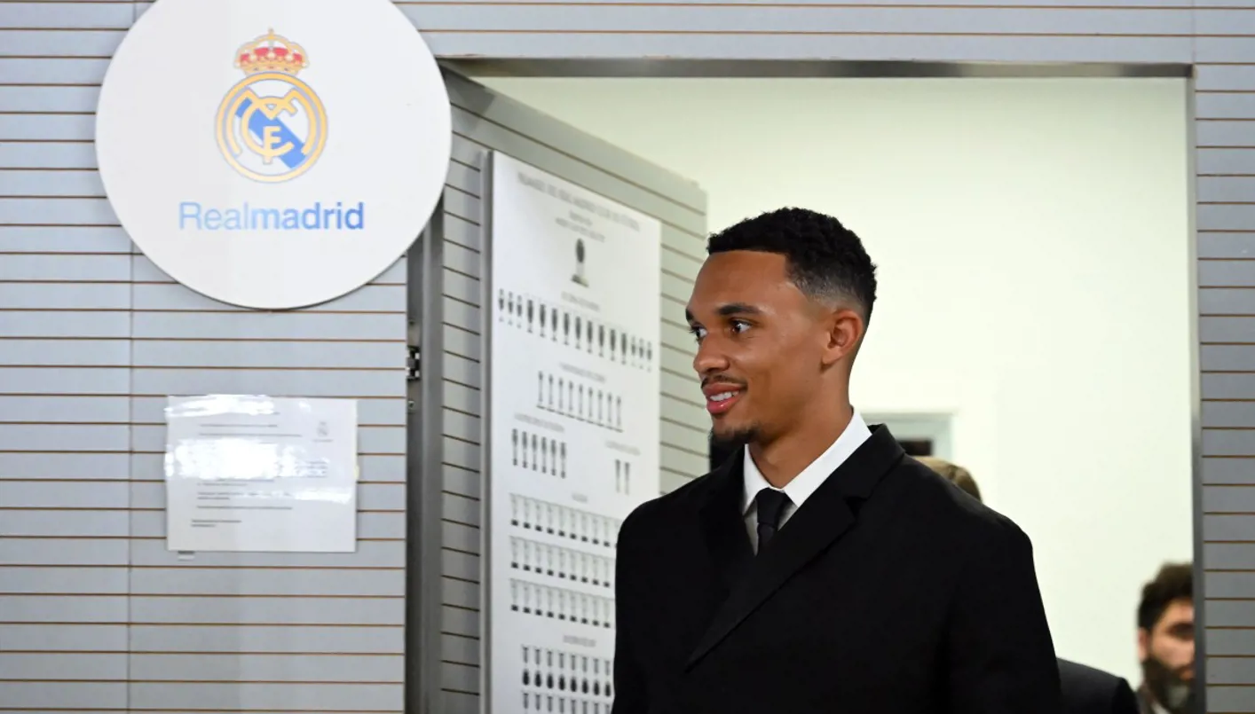 7 لاعبين من ريال مدريد يفضلون ميسي على كريستيانو رونالدو 7 لاعبين من ريال مدريد يفضلون ميسي على كريستيانو رونالدو