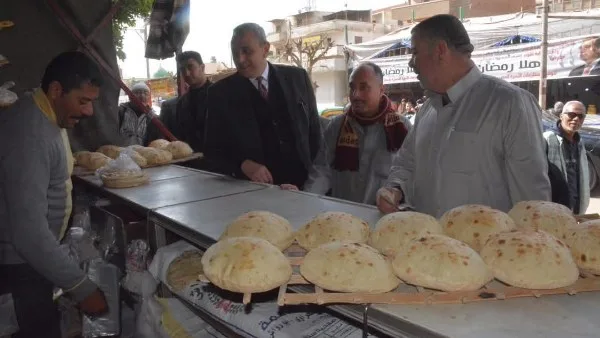 محافظ الغربية يستجيب لمطالب المواطنين ويعلن عن حملات تفتيش على المخابز: الالتزام بجودة الخبز أمر لا يُقبل فيه التهاون محافظ الغربية يستجيب لمطالب المواطنين ويعلن عن حملات تفتيش على المخابز: الالتزام بجودة الخبز أمر لا يُقبل فيه التهاون