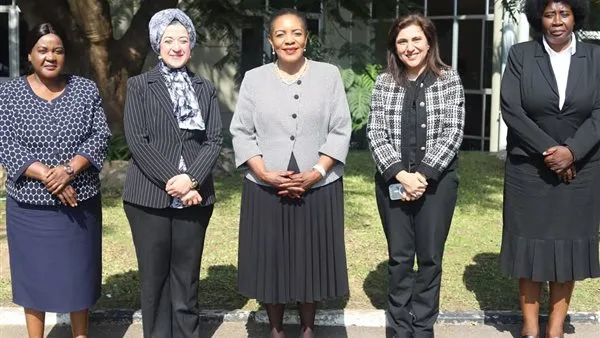 السفيرة المصرية في زامبيا تتباحث مع رئيسة البرلمان الزامبي السفيرة المصرية في زامبيا تتباحث مع رئيسة البرلمان الزامبي