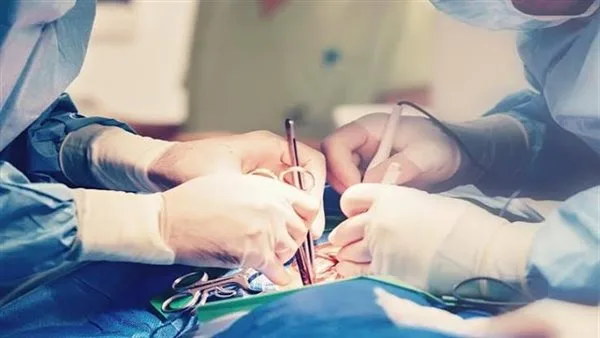 فريق الطب في قصر العيني يحقق نجاحاً في إجراء جراحة نادرة ومعقدة باستخدام جهاز ECMO. فريق الطب في قصر العيني يحقق نجاحاً في إجراء جراحة نادرة ومعقدة باستخدام جهاز ECMO.