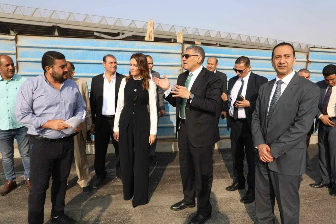 في اليوم الأول من عيد الأضحى، محافظ الجيزة يراقب تقدم تطوير ميدان الرماية والمنطقة المحيطة بالمتحف الكبير. في اليوم الأول من عيد الأضحى، محافظ الجيزة يراقب تقدم تطوير ميدان الرماية والمنطقة المحيطة بالمتحف الكبير.