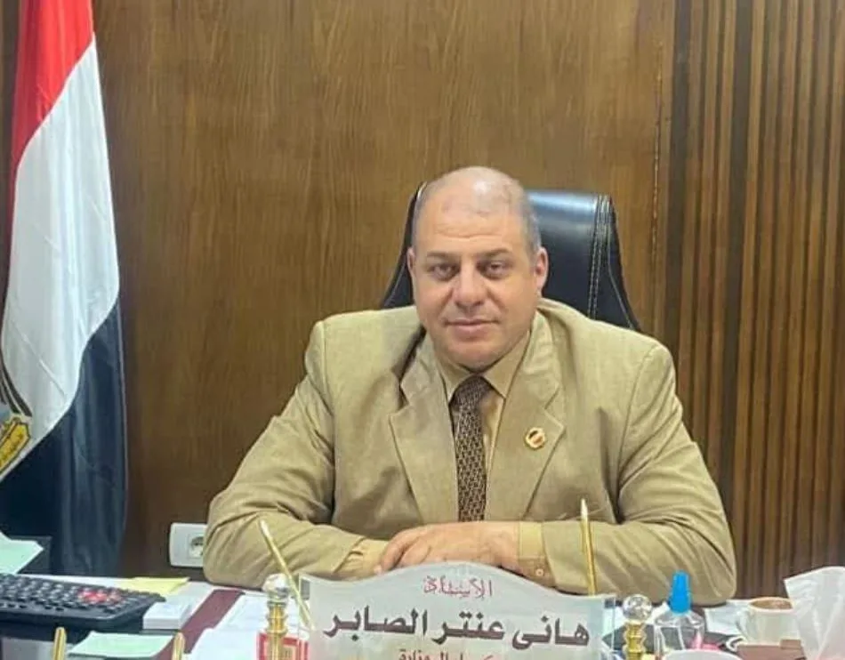 إقالة مدير مدرسة في قنا وإحالته للتحقيق بسبب انتهاكات خطيرة في لجان الامتحانات. إقالة مدير مدرسة في قنا وإحالته للتحقيق بسبب انتهاكات خطيرة في لجان الامتحانات.