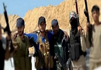 معاريف: الغالبية العظمى من عناصر الميليشيات المدعومة من إسرائيل في غزة من تجار المخدرات ومجرمي الملكية.