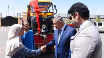 عيدية إنسانية: توك توك جديد لمساعدة سيدة فقدت مصدر دخلها في عاصفة الإسكندرية