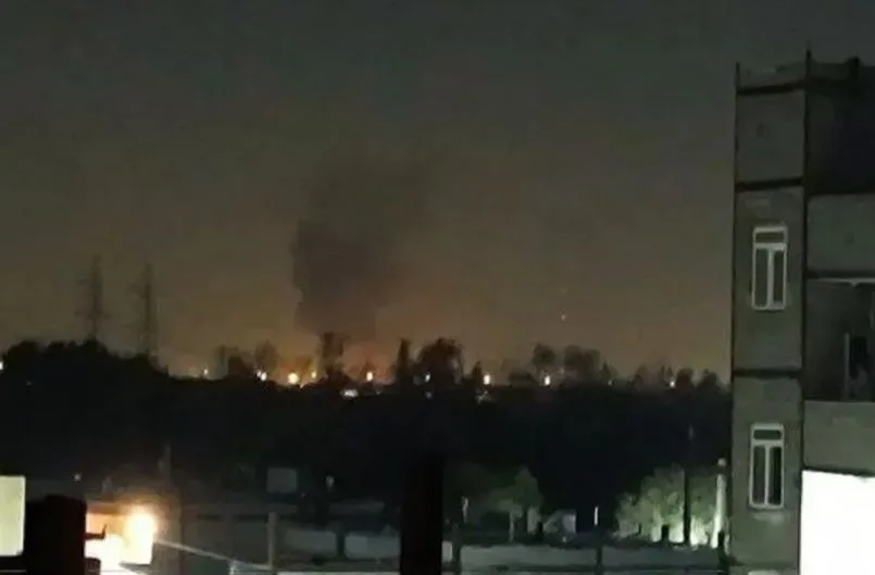 تسجيل انفجارات جديدة غرب طهران في ظل استمرار الهجمات الإسرائيلية على إيران تسجيل انفجارات جديدة غرب طهران في ظل استمرار الهجمات الإسرائيلية على إيران