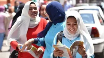 طلاب مدارس فيصل يغادرون قبل انتهاء الوقت المخصص لامتحان التربية الوطنية.