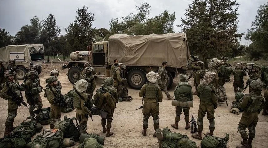 إسرائيل: 41 ضابطًا يرفضون أداء واجبهم بسبب استمرار الحرب على حساب الأسرى. إسرائيل: 41 ضابطًا يرفضون أداء واجبهم بسبب استمرار الحرب على حساب الأسرى.