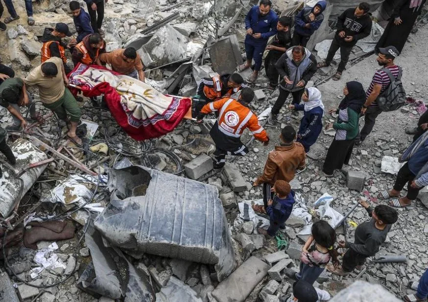 صحة غزة: 90 قتيلًا و605 جرحى نتيجة الهجوم في الساعات الأربع والعشرين الماضية صحة غزة: 90 قتيلًا و605 جرحى نتيجة الهجوم في الساعات الأربع والعشرين الماضية