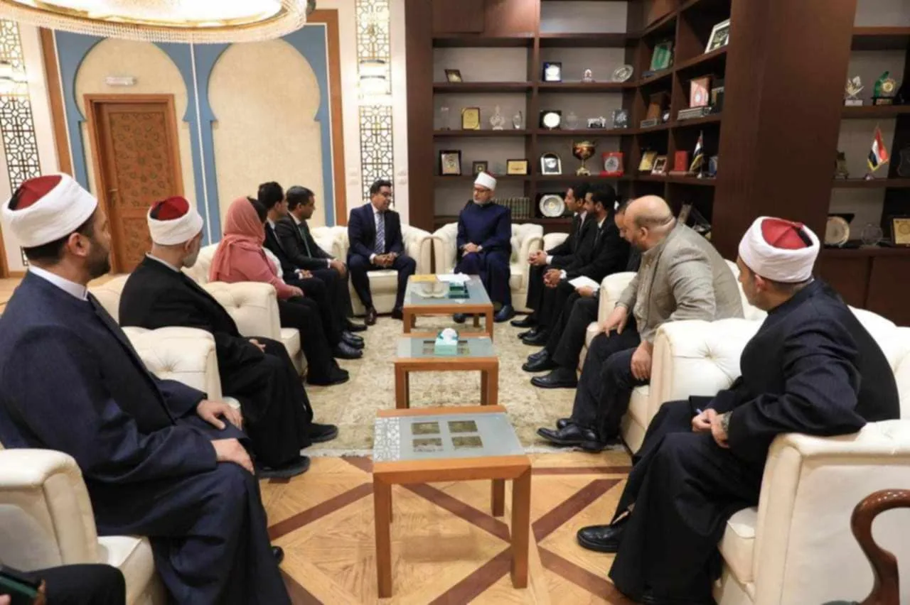 مفتي الجمهورية يستقبل رئيس حزب الوعي: فرص التعاون الفعّال لخدمة الوطن وحماية العقول مفتوحة. مفتي الجمهورية يستقبل رئيس حزب الوعي: فرص التعاون الفعّال لخدمة الوطن وحماية العقول مفتوحة.