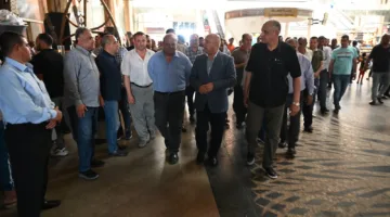 عاجل.. وزير النقل يقوم بجولة تفقدية مفاجئة في محطة مصر برمسيس ومترو الشهداء