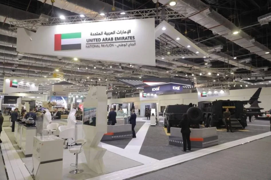 90 منتجاً في الجناح الإماراتي خلال معرض الدفاع في إندونيسيا 90 منتجاً في الجناح الإماراتي خلال معرض الدفاع في إندونيسيا