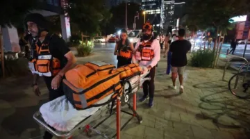 الإسعاف الإسرائيلي: وفاة وإصابة 13 شخصاً جراء سقوط صاروخ إيراني