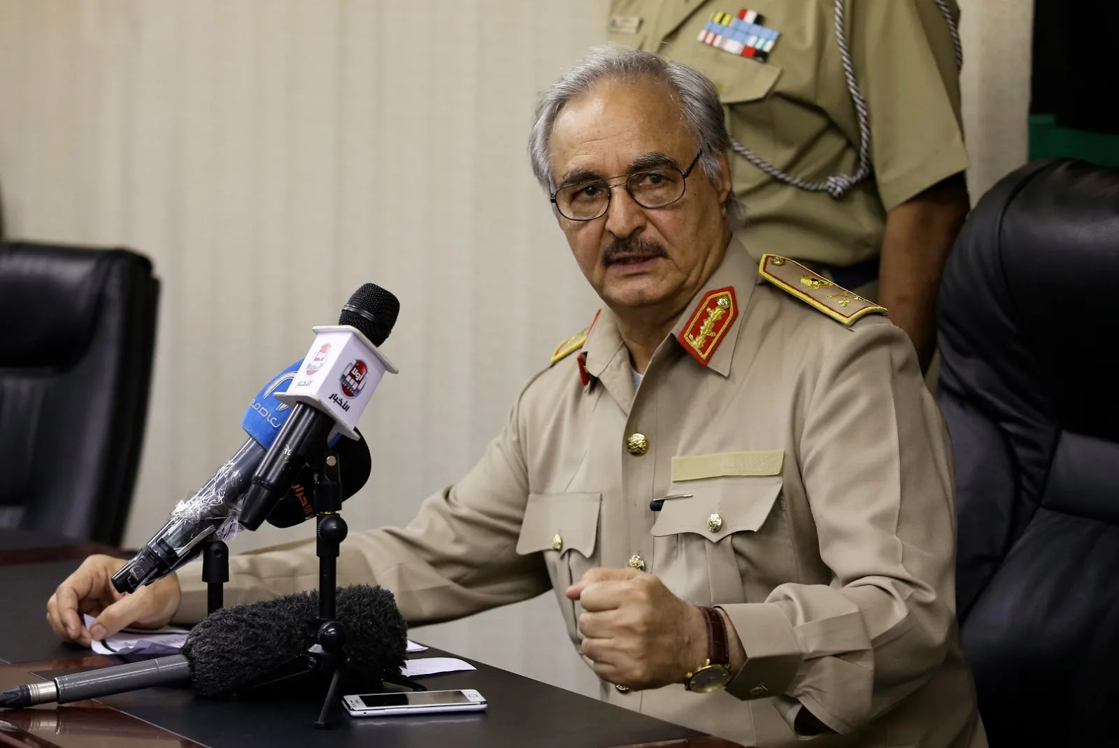 الجيش السوداني يتهم حفتر بتأييد هجمات الدعم السريع والوزارة الخارجية تعبر عن استنكارها الجيش السوداني يتهم حفتر بتأييد هجمات الدعم السريع والوزارة الخارجية تعبر عن استنكارها