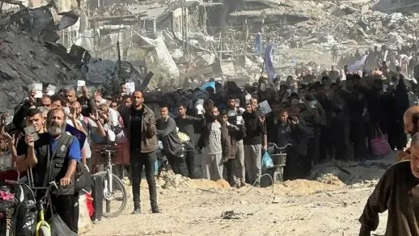 مؤسسة غزة الإنسانية تنفذ أول عملية توزيع غذائي مباشرة بواسطة الشاحنات مؤسسة غزة الإنسانية تنفذ أول عملية توزيع غذائي مباشرة بواسطة الشاحنات