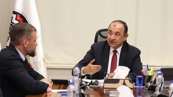 وزير قطاع الأعمال: نسعى لتعزيز الشراكة مع الشركات العالمية لدعم الصناعة الوطنية وزير قطاع الأعمال: نسعى لتعزيز الشراكة مع الشركات العالمية لدعم الصناعة الوطنية