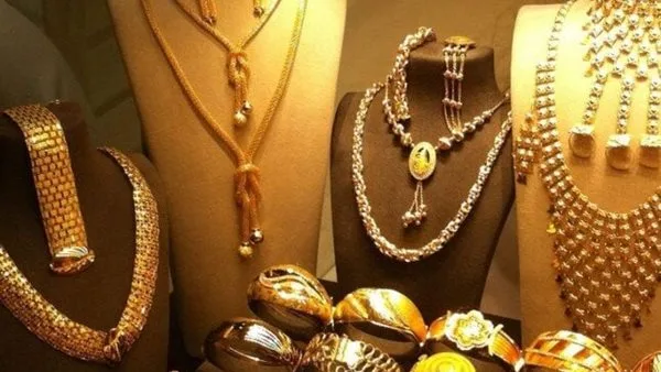 عاجل.. أسعار الذهب في مصر اليوم الإثنين.. عيار 21 يحقق رقمًا قياسيًا جديدًا عاجل.. أسعار الذهب في مصر اليوم الإثنين.. عيار 21 يحقق رقمًا قياسيًا جديدًا