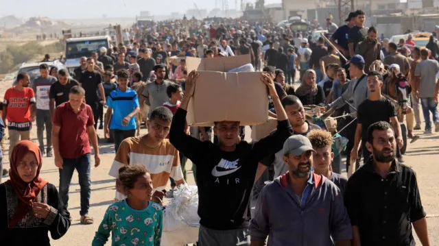 الأونروا: نظام توزيع المساعدات في غزة مُذلّ ولا يسعى لمعالجة أزمة الجوع الأونروا: نظام توزيع المساعدات في غزة مُذلّ ولا يسعى لمعالجة أزمة الجوع