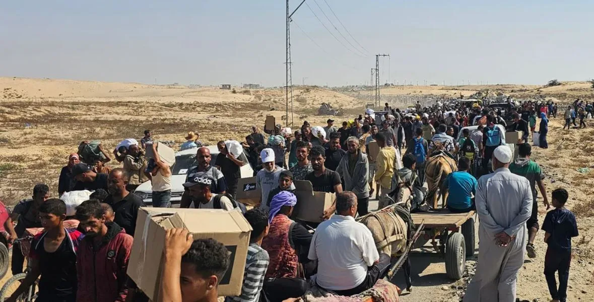 ثالث أيام العيد: استشهاد 36 فلسطينيًا في غزة، بينهم من يبحثون عن لقمة العيش ثالث أيام العيد: استشهاد 36 فلسطينيًا في غزة، بينهم من يبحثون عن لقمة العيش