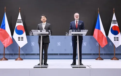 التشيك تُبرم اتفاقاً مع كوريا الجنوبية لإنشاء مفاعلين نوويين بعد صدور حكم قضائي التشيك تُبرم اتفاقاً مع كوريا الجنوبية لإنشاء مفاعلين نوويين بعد صدور حكم قضائي