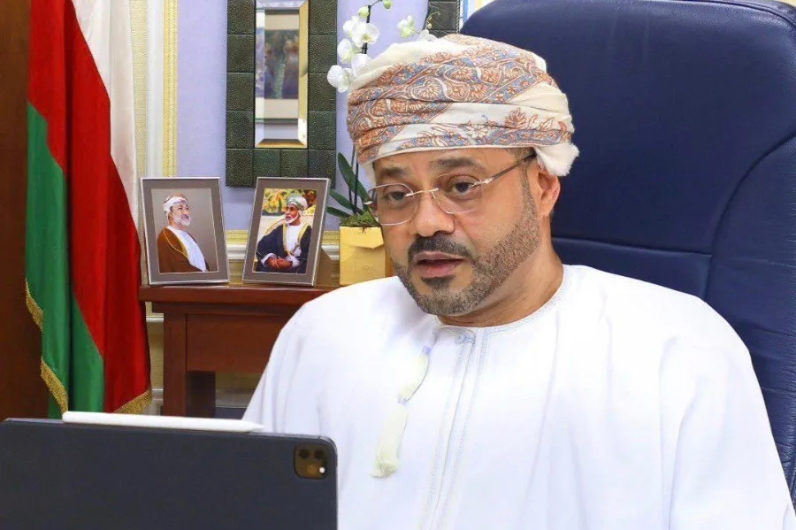 وزير الخارجية العماني يتواصل مع نظرائه لخفض التوتر في المنطقة وزير الخارجية العماني يتواصل مع نظرائه لخفض التوتر في المنطقة