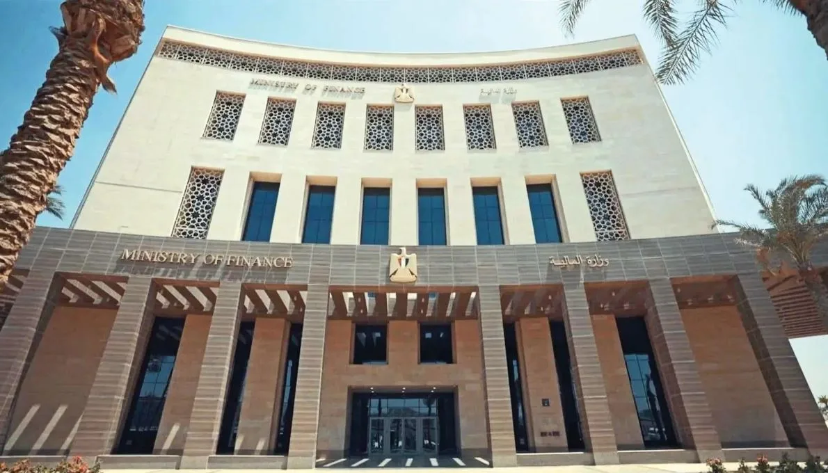 زيادة مستهدفة بنسبة 28% في السيولة من خلال مزاد نصف سنوي لأذون الخزانة المحلية زيادة مستهدفة بنسبة 28% في السيولة من خلال مزاد نصف سنوي لأذون الخزانة المحلية