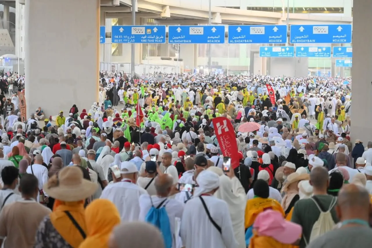 بعثة حج “الجمعيات الأهلية” تراقب إقامة الحجاج في منى خلال أيام التشريق. بعثة حج “الجمعيات الأهلية” تراقب إقامة الحجاج في منى خلال أيام التشريق.