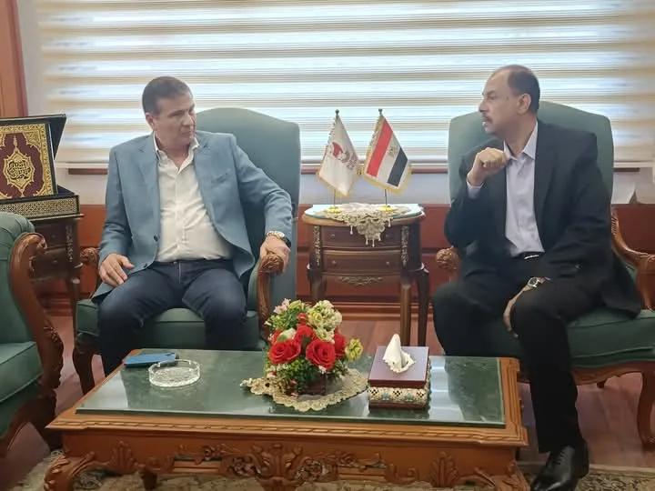 وزير الزراعة يستعرض مع محافظ سوهاج سبل تعزيز التنمية الزراعية ومساندة المزارعين في المحافظة وزير الزراعة يستعرض مع محافظ سوهاج سبل تعزيز التنمية الزراعية ومساندة المزارعين في المحافظة