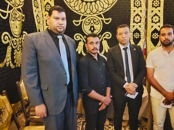 فريق من مديرية عمل الدقهلية يقدم تعازيه لأسرة الشهيد البطل خالد عبد العال فريق من مديرية عمل الدقهلية يقدم تعازيه لأسرة الشهيد البطل خالد عبد العال