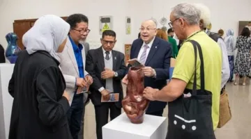 كلية الفنون الجميلة في الجامعة الروسية المصرية تقيم معرض “الفن للجميع”