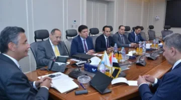 اجتماع وزير التموين مع ممثلي قطاع المواد الغذائية ونقابة تجار التموين في الجيزة
