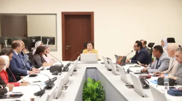 نائب وزير الصحة تعقد اجتماعاً لبحث سُبُل تنفيذ الخطة العاجلة للسكان والتنمية