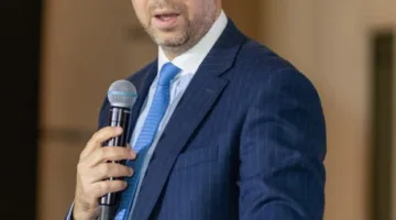 أبو النجا: حضور فعاليات تسليم إدارة صندوق “إنكلود” للتكنولوجيا المالية لشركة “دي بي آي” العالمية