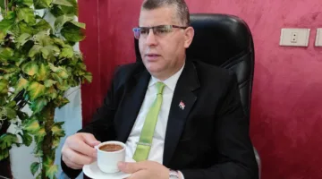 حلاقة شعر الطفل الجديد والتبرع بوزنه من الفضة
