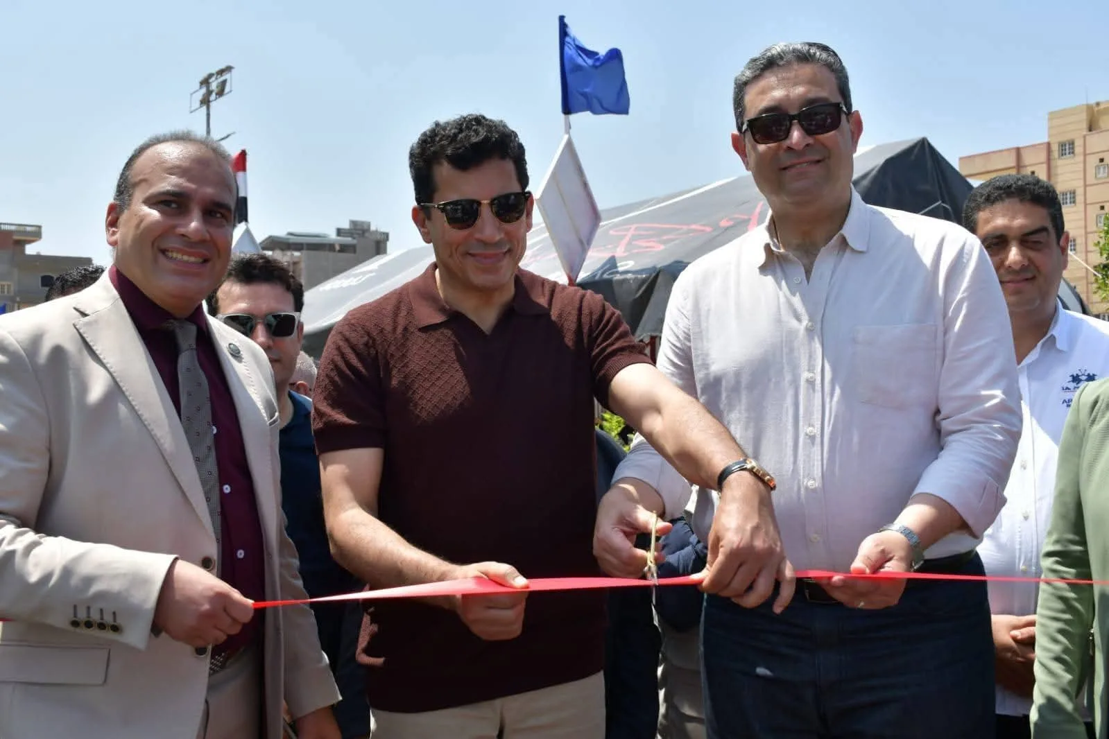 صبحي ومحافظ دمياط ي inaugurate ملعب كرة القدم ومركز الخدمات في نادي كفر سعد صبحي ومحافظ دمياط ي inaugurate ملعب كرة القدم ومركز الخدمات في نادي كفر سعد
