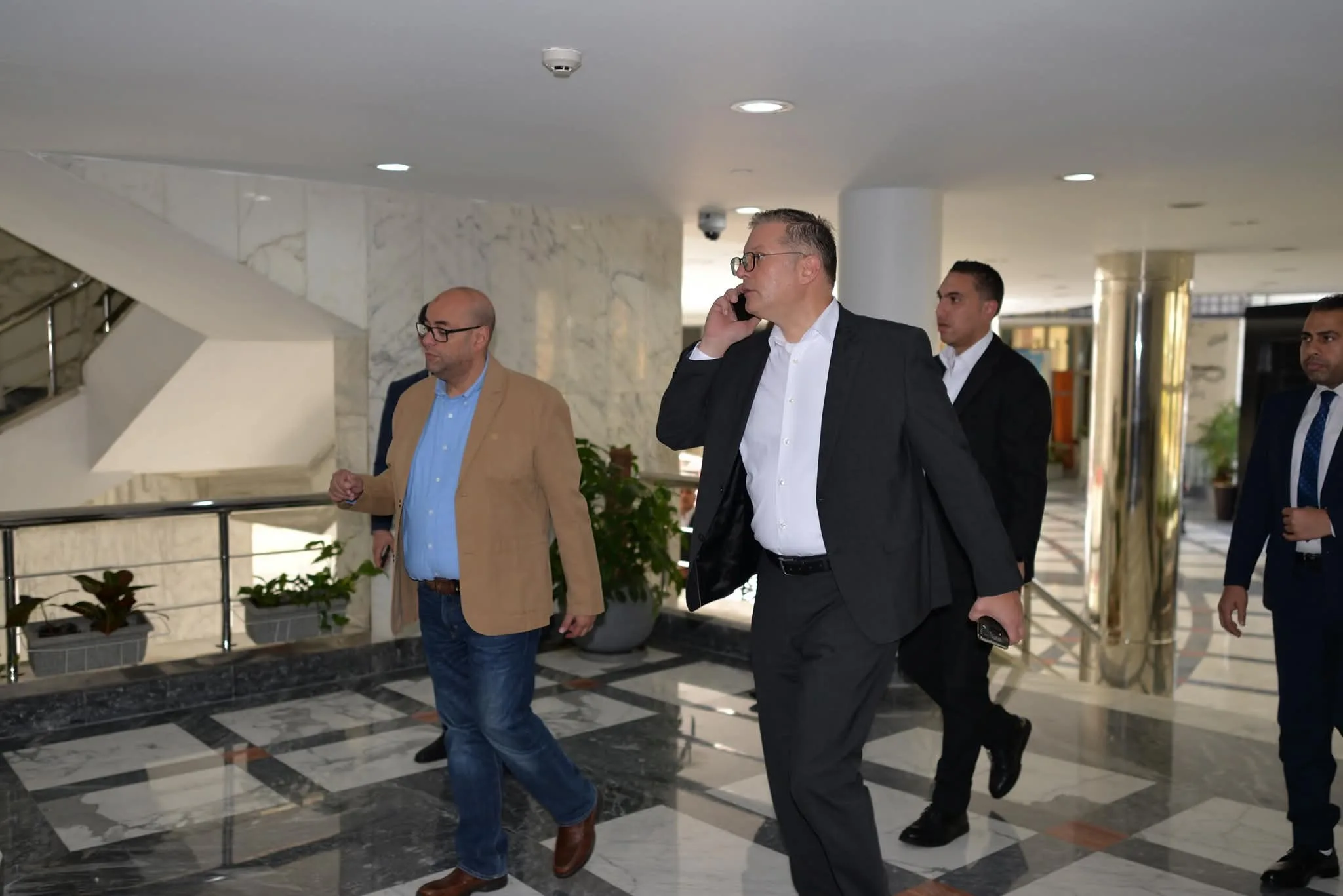 وزير الكهرباء ووزير البترول يقومان بزيارة تفقدية لمركز إدارة الشبكة القومية للغاز الطبيعي وزير الكهرباء ووزير البترول يقومان بزيارة تفقدية لمركز إدارة الشبكة القومية للغاز الطبيعي