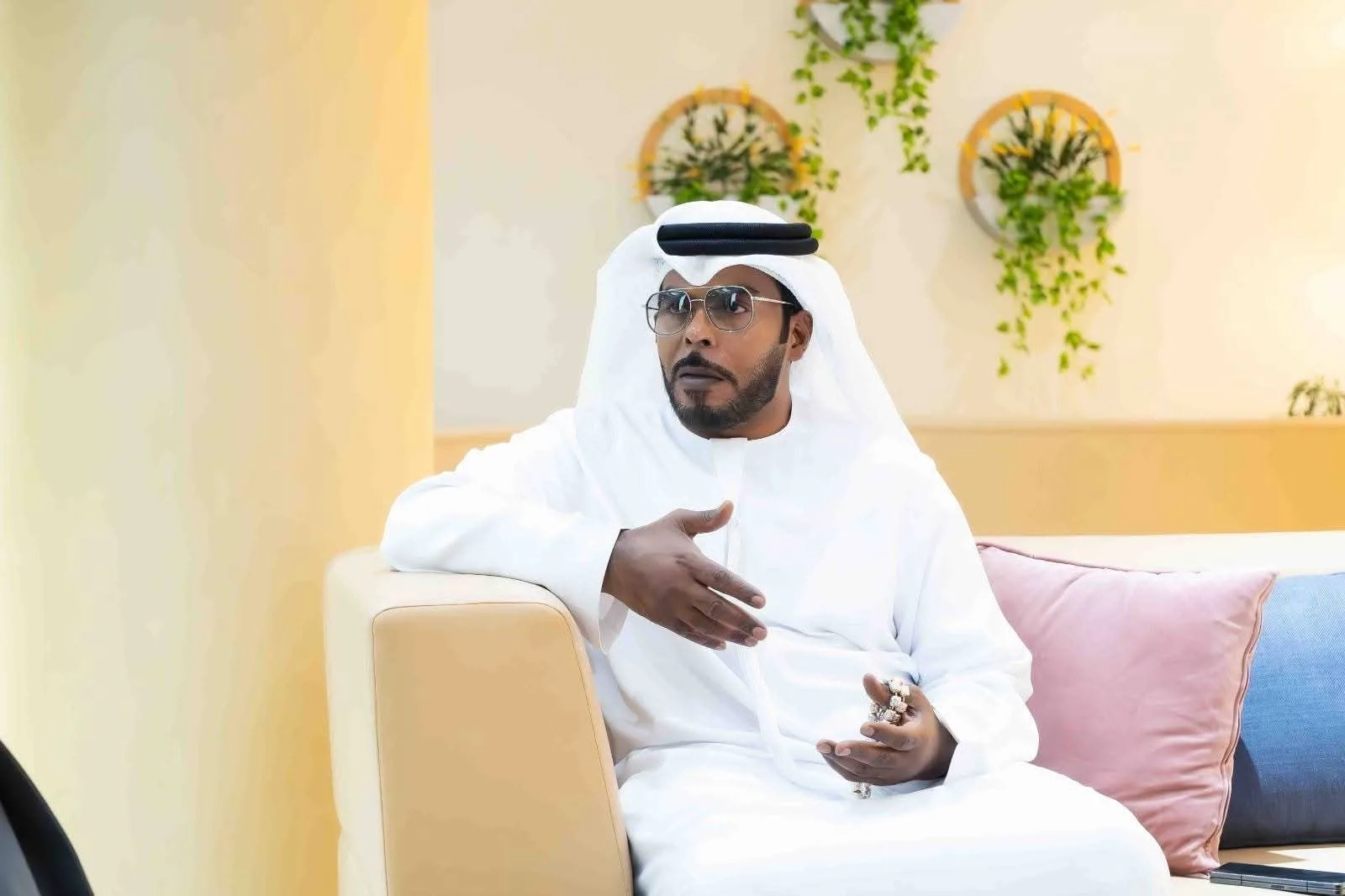 “فكرة العطاء” من منظور شامل وإنساني “فكرة العطاء” من منظور شامل وإنساني