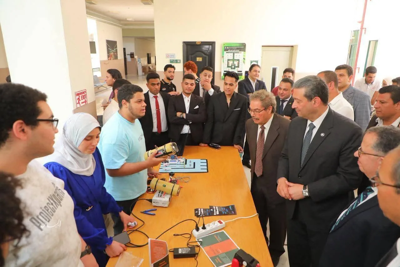 محافظ دمياط يقوم بجولة تفقدية في جامعة الدلتا للعلوم والتكنولوجيا محافظ دمياط يقوم بجولة تفقدية في جامعة الدلتا للعلوم والتكنولوجيا