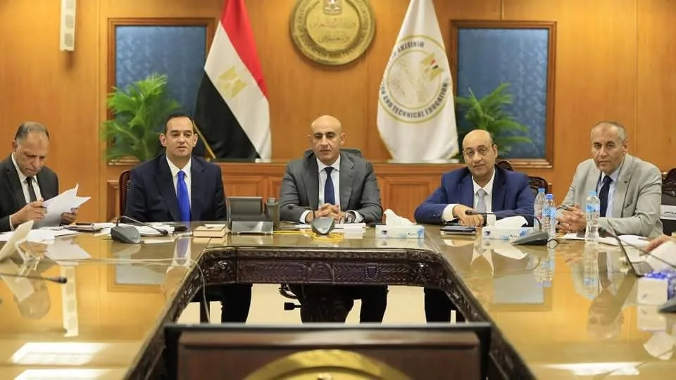 عبد اللطيف: يراقب امتحانات الثانوية العامة من خلال مركز العمليات الرئيسي في الوزارة