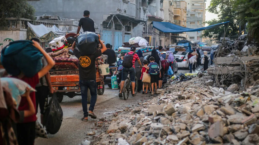 الاحتلال يوجه أوامر إخلاء جديدة للفلسطينيين في مناطق بخان يونس الاحتلال يوجه أوامر إخلاء جديدة للفلسطينيين في مناطق بخان يونس