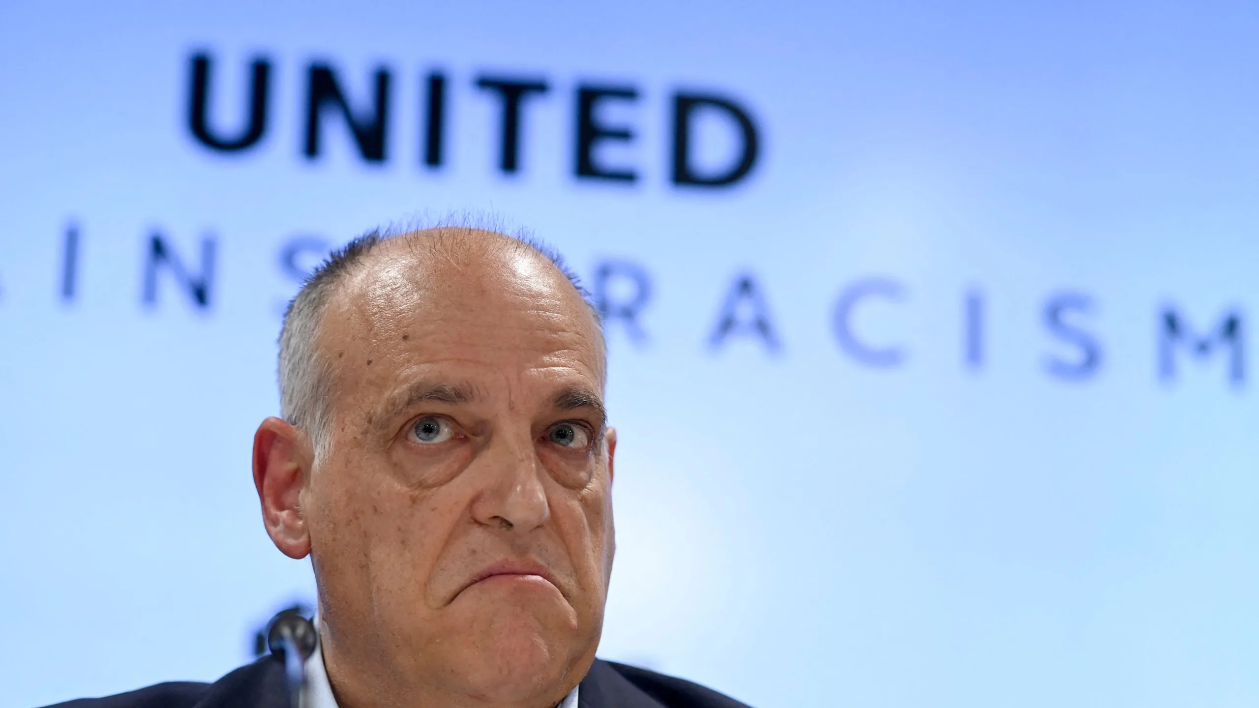 تيباس يضع ريال مدريد وبرشلونة في ميزان الشكاوى ضد الحكام تيباس يضع ريال مدريد وبرشلونة في ميزان الشكاوى ضد الحكام