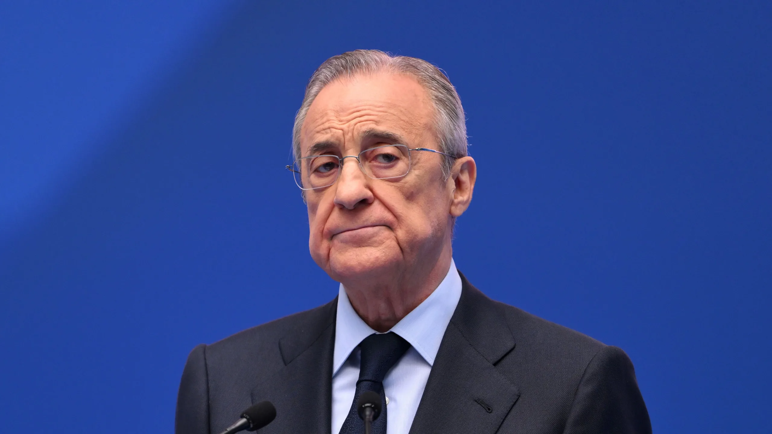 بيريز: ممتن لأسطورة ريال مدريد.. وطموحنا هو مفتاح تفوقنا