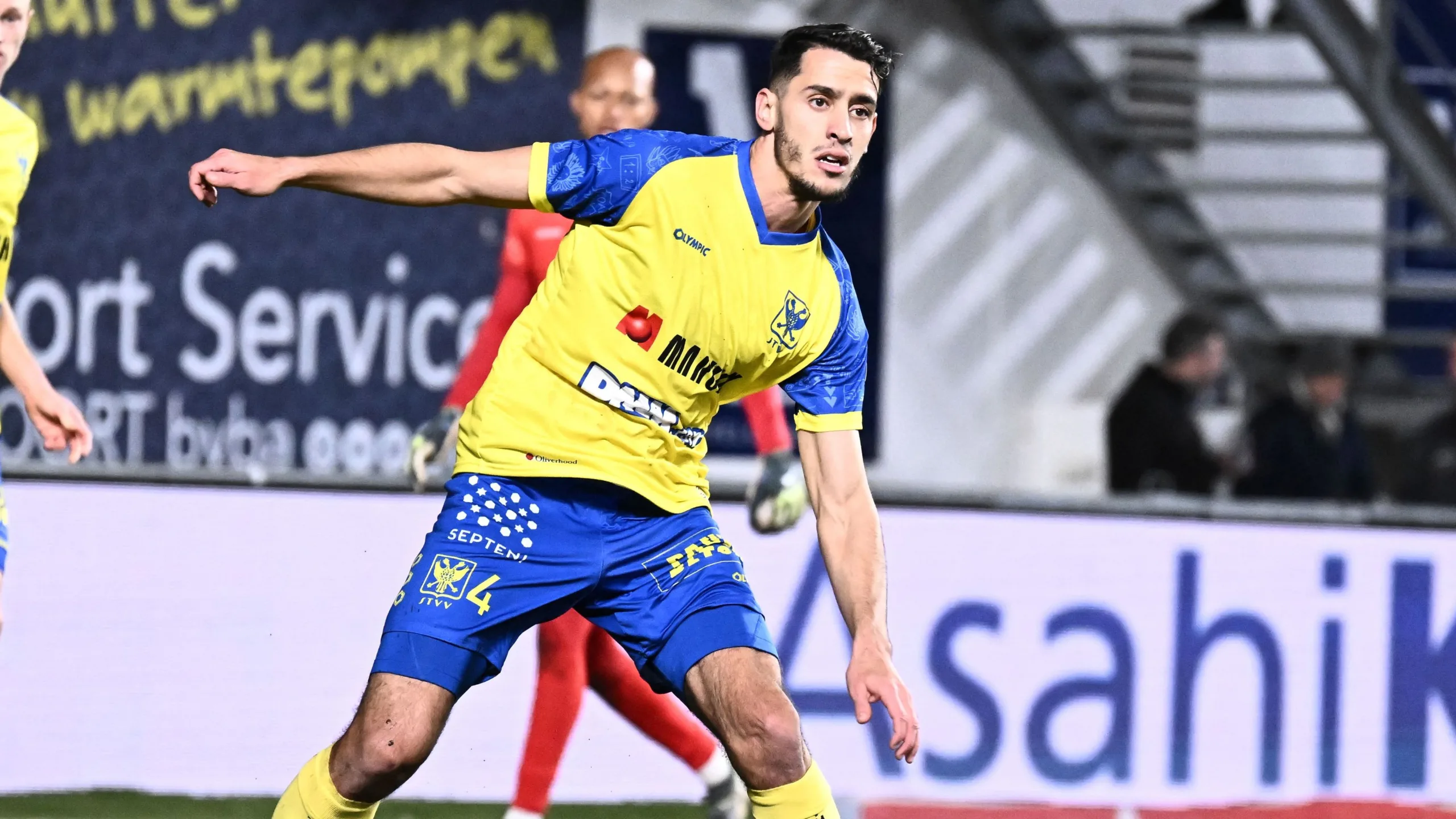 الوكرة القطري يتعاقد مع بلعيد قبل الزمالك الوكرة القطري يتعاقد مع بلعيد قبل الزمالك