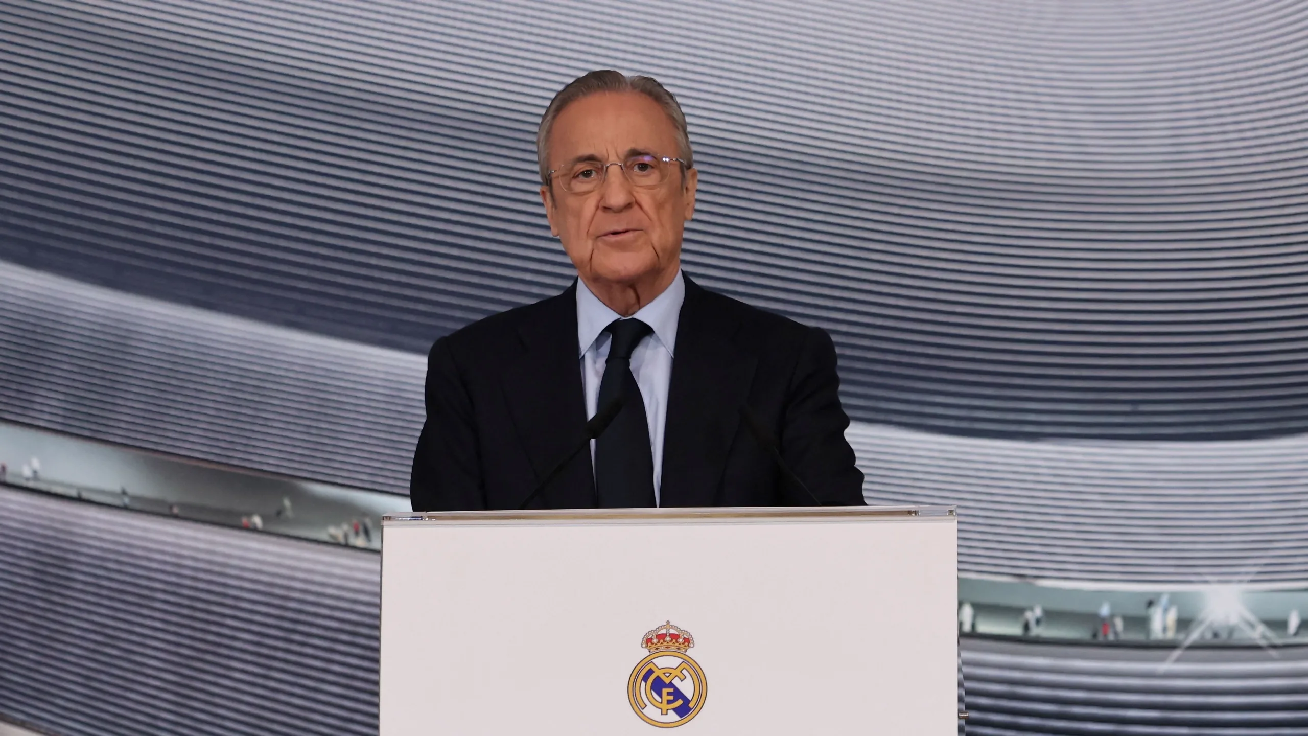بيريز لأرنولد: أنت رمز لليفربول.. نقدر اختيارك لريال مدريد بيريز لأرنولد: أنت رمز لليفربول.. نقدر اختيارك لريال مدريد