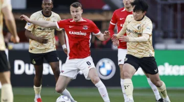 لاعب فينورد يهاجم زميله ويترك الفريق